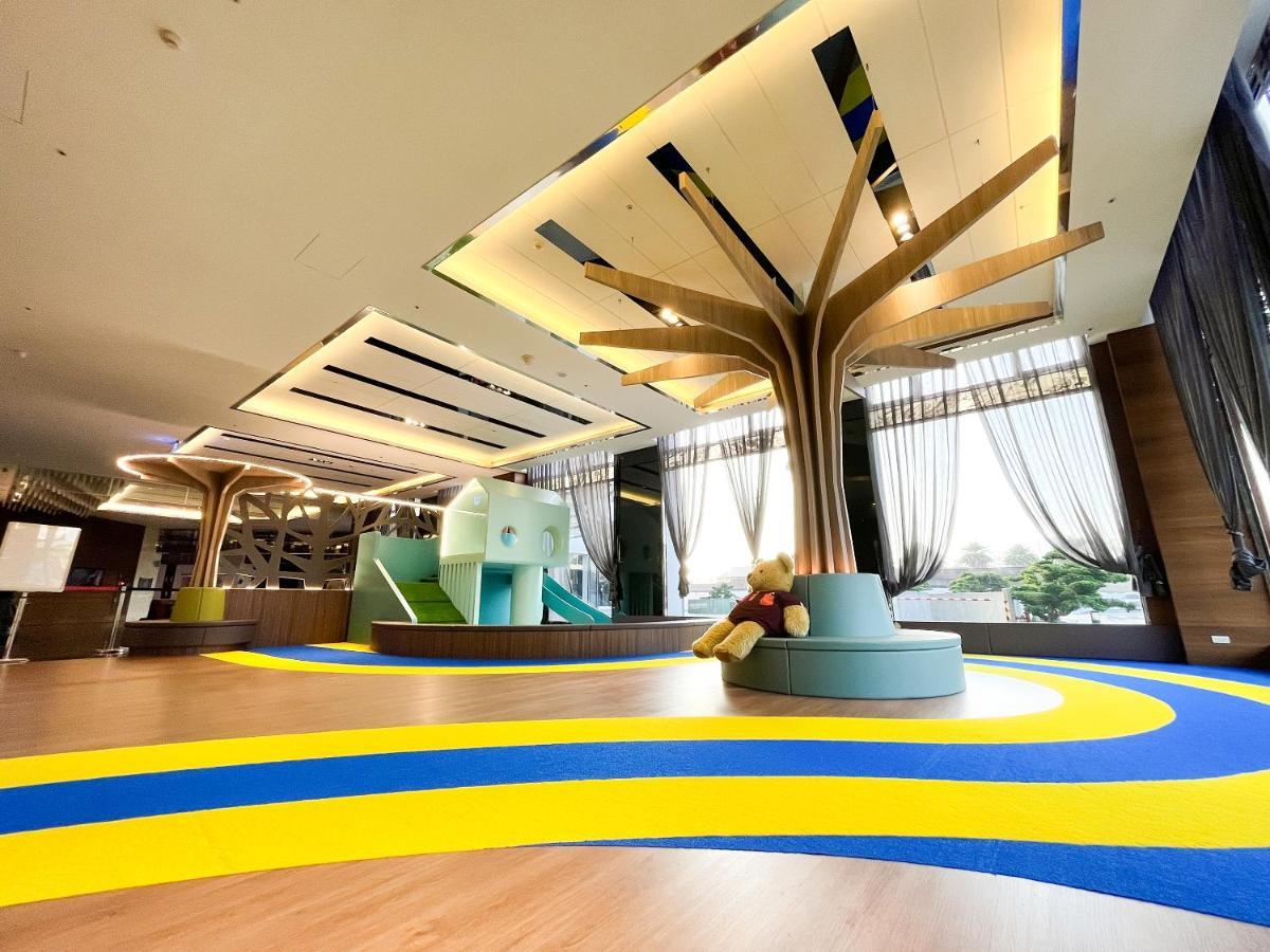 Hoya Resort Hotel Kaohsiung Exterior photo