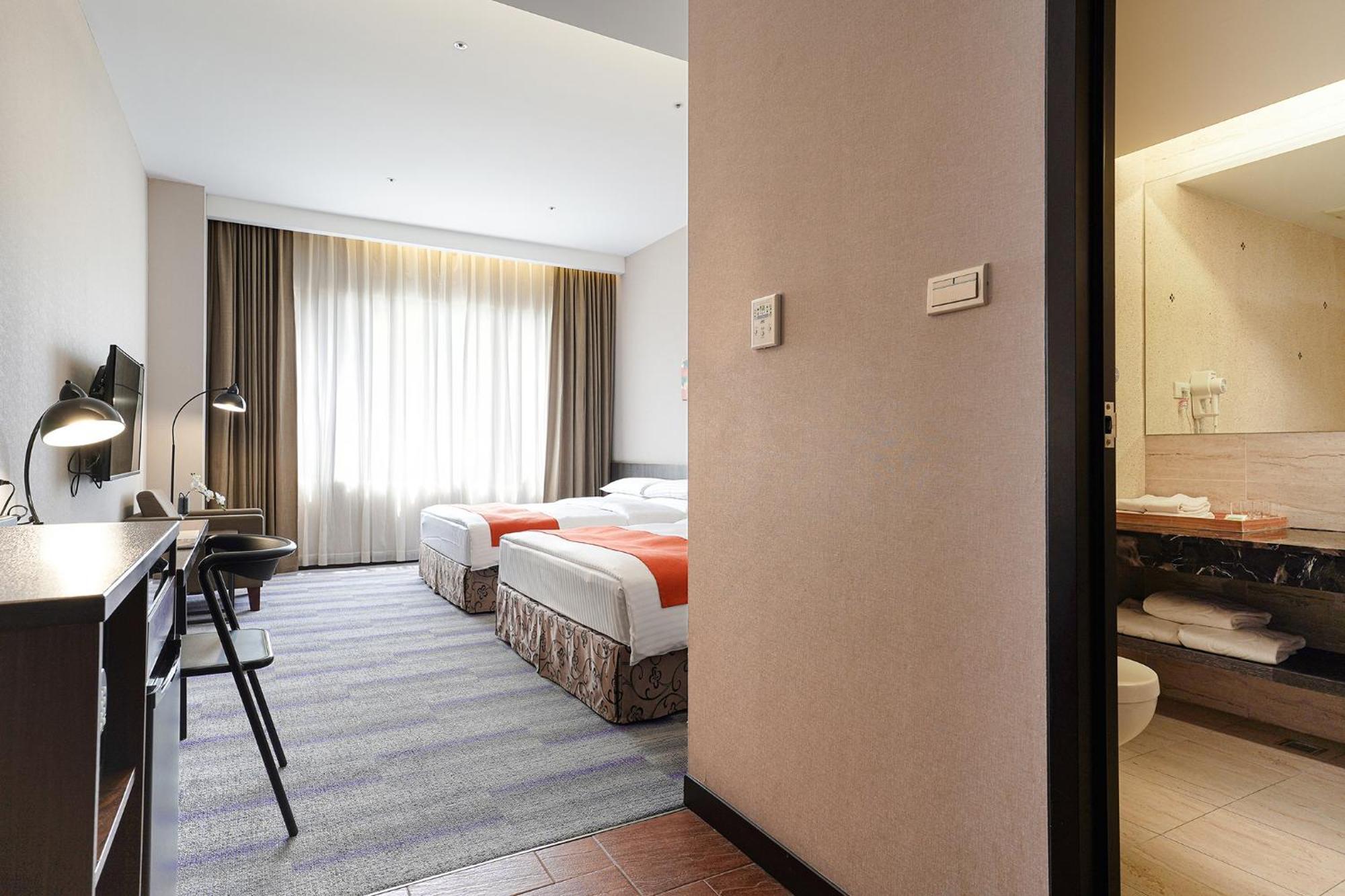 Hoya Resort Hotel Kaohsiung Exterior photo