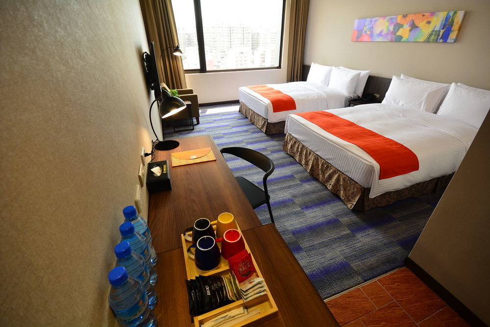 Hoya Resort Hotel Kaohsiung Exterior photo