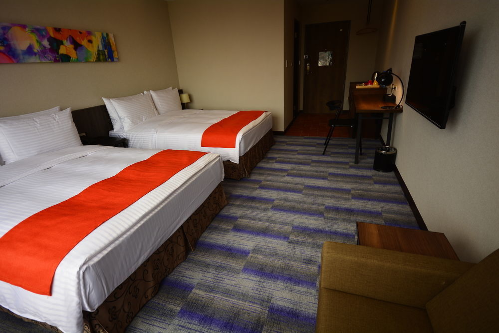 Hoya Resort Hotel Kaohsiung Exterior photo
