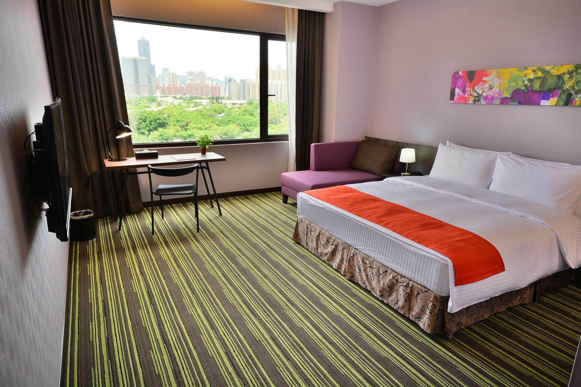 Hoya Resort Hotel Kaohsiung Exterior photo
